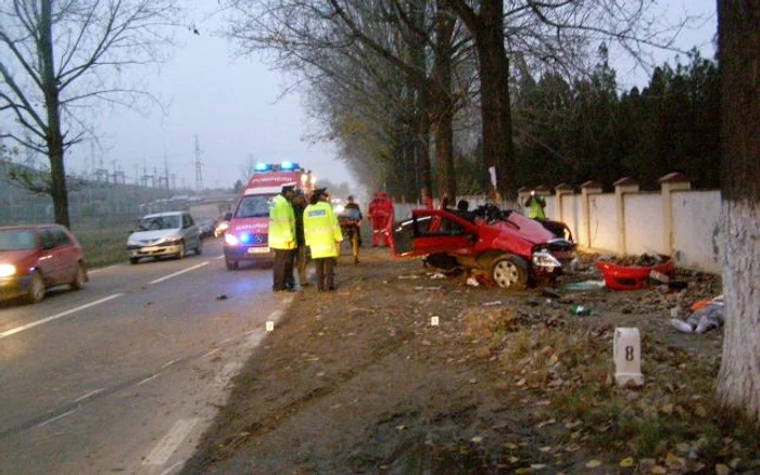 Unul dintre tineri a ajuns în stare gravă la spital