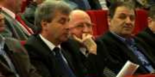 Constantin Ghinioiu, lângă candidatul PSD, Ionel Tociu