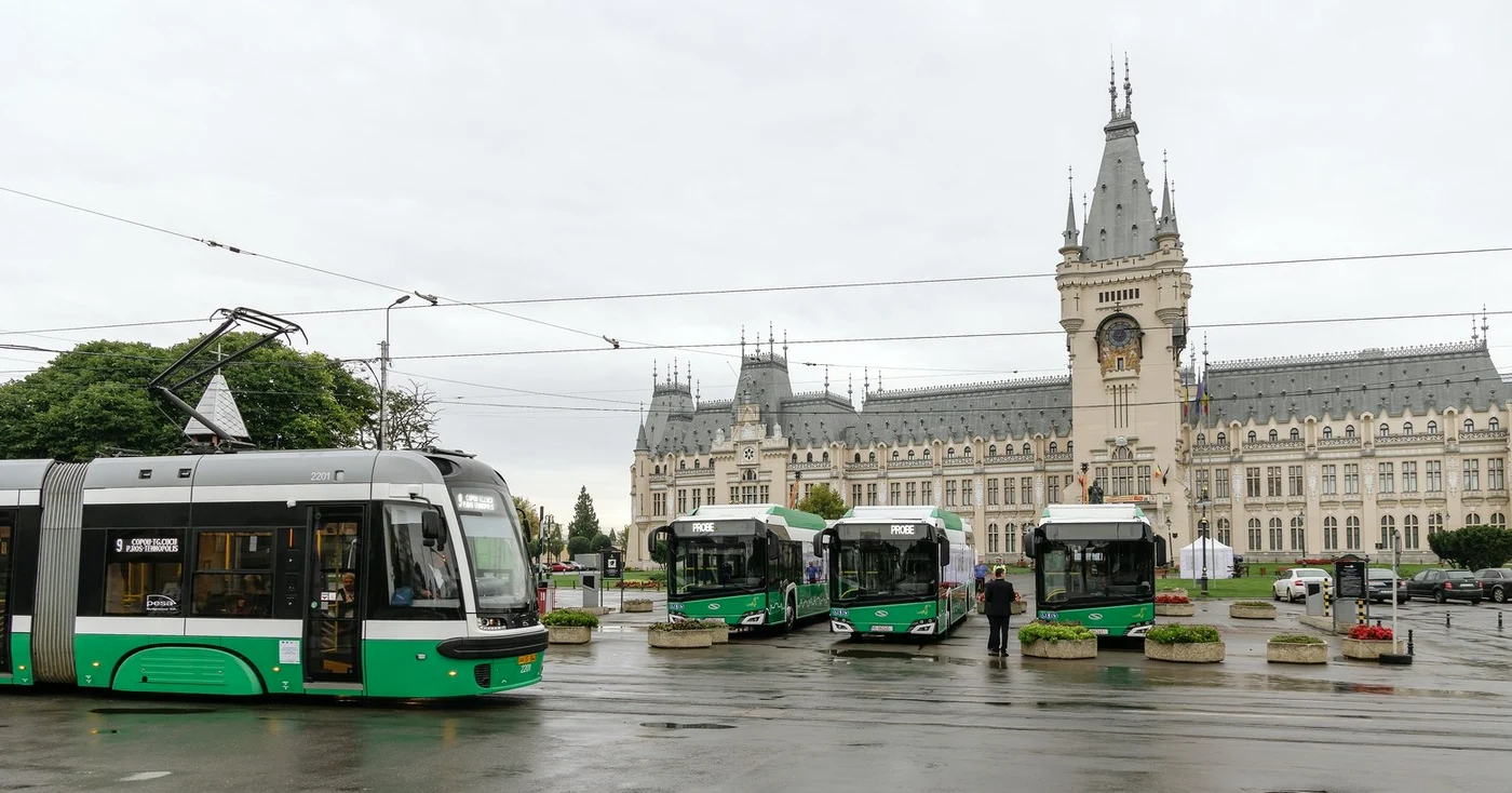 Mijloace de transport în comun Iaşi SURSĂ Arhiva Adevărul