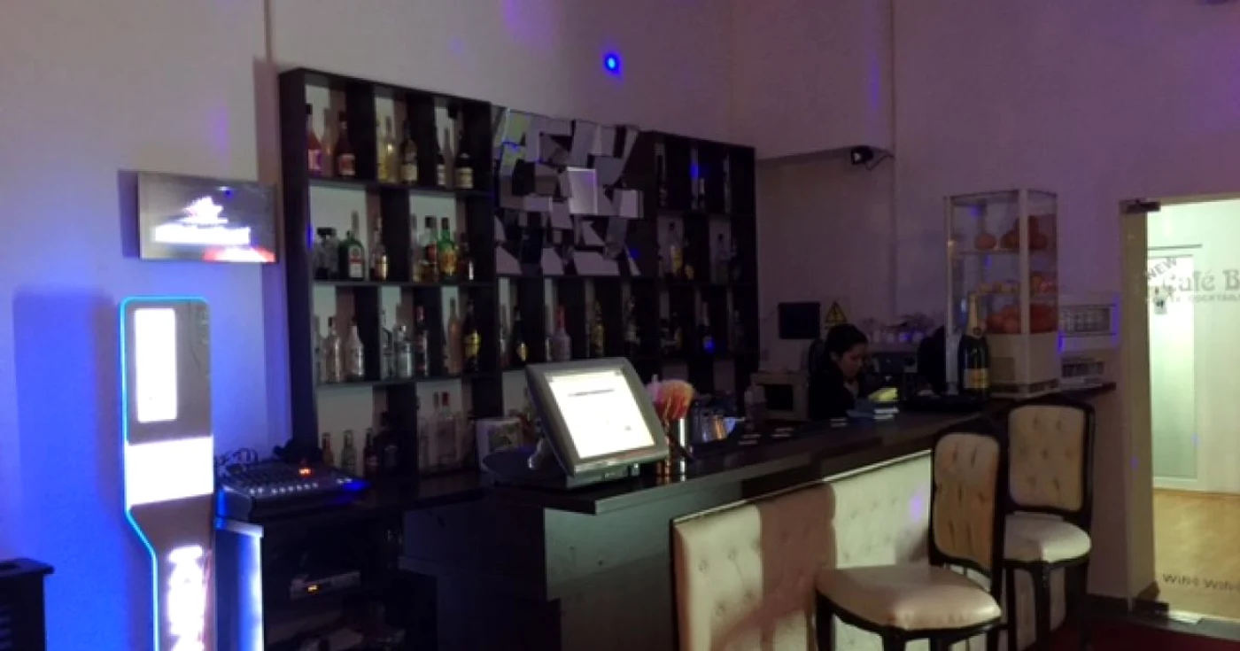 Barul scos la vânzare la mica publicitate