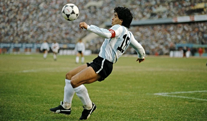 Diego Maradona, unul dintre cei mai buni fotbaliști ai tuturor timpurilor (FOTO: Getty Images)