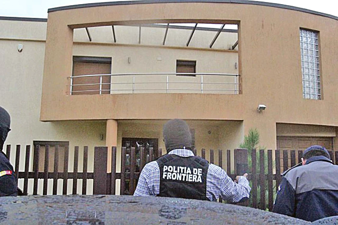 Poliţiştii au făcut percheziţii la vila lui Cocoană, din TimişoaraFOTOGRAFII: pressalert.ro