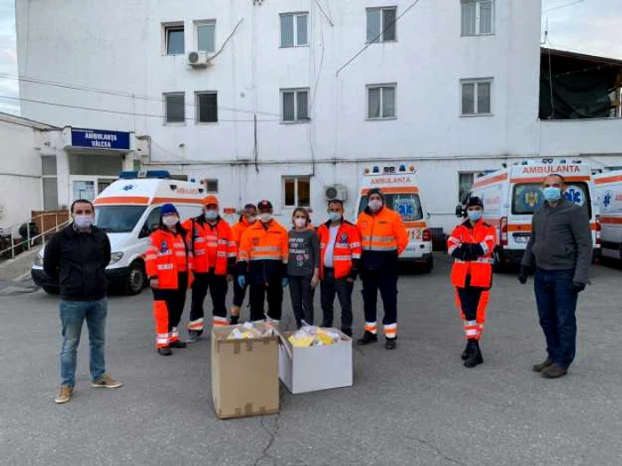 Acţiunile Fundaţiei „Mişcăm Vâlcea” în timpul pandemiei de coronavirus - donaţii de echipamente de protecţie pentru cadrele medico-sanitare din judeţ Foto Mişcăm Vâlcea