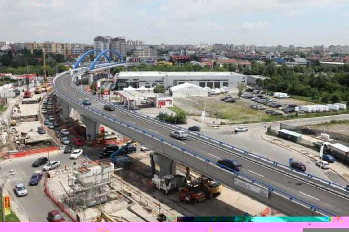 Primul pod al noului pasaj Mihai Bravu-Splaiul Unirii din Capitală a fost inaugurat duminică, 1 iunie 2014 FOTO Sever Gheorghe