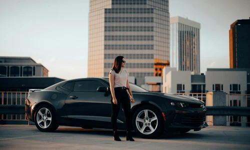 femeie masina de lux iahh b1hG8E jpg