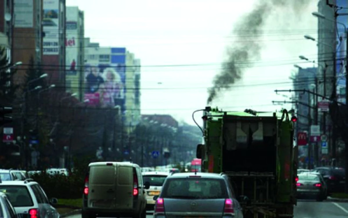 Noxele de la ţevile de eşapament sunt doar o parte din problema calităţii aerului