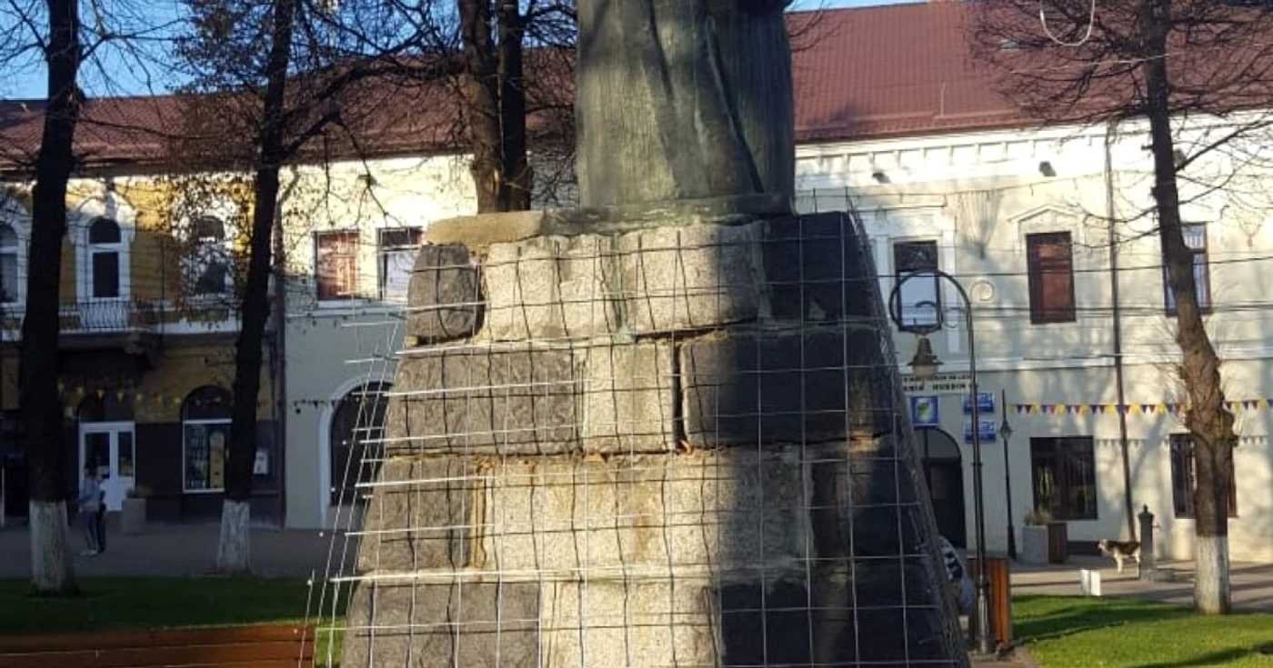 statuie avram iancu huedin