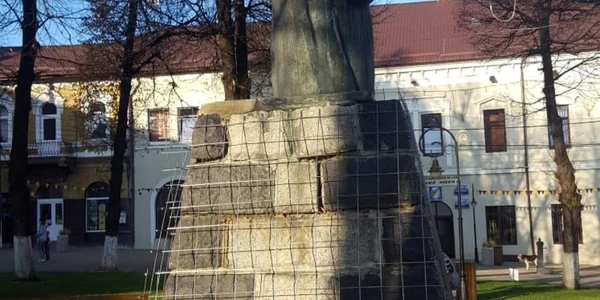 statuie avram iancu huedin