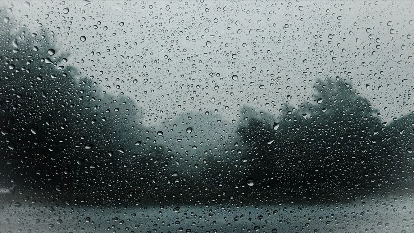 
    Ploile torențiale au inundat străzileFoto: Pixabay  