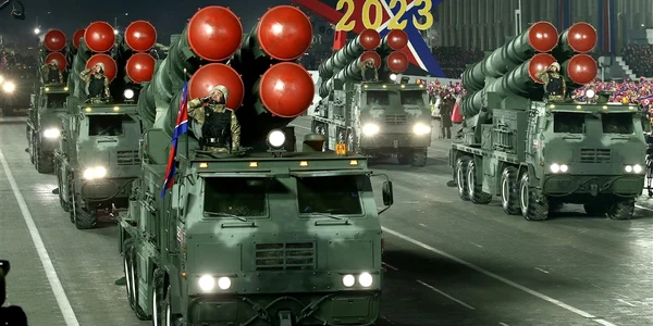 Paradă militară nocturnă la Phenian 8 ianuarie 2023 Foto EPA EFE
