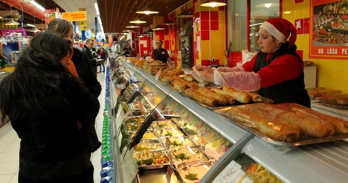 Cu produsele gata preparate din supermarket faci o masă festivă ca la carte