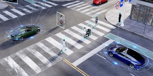 Mașini electrice și pietoni FOTO Shutterstock