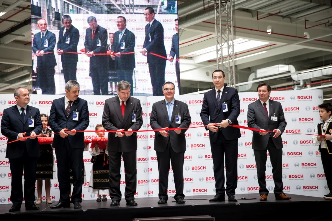La conferinţa de inaugurare oficială a fabricii Bosch au participat mai mulţi reprezentanţi ai conducerii fabricii. FOTO: Remus Florescu