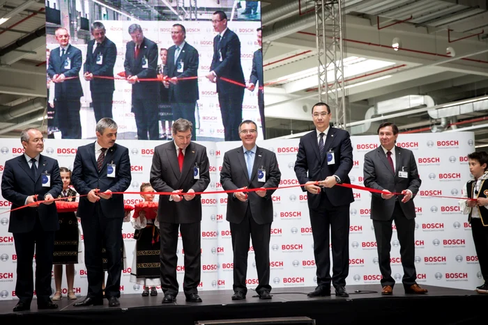 La conferinţa de inaugurare oficială a fabricii Bosch au participat mai mulţi reprezentanţi ai conducerii fabricii. FOTO: Remus Florescu