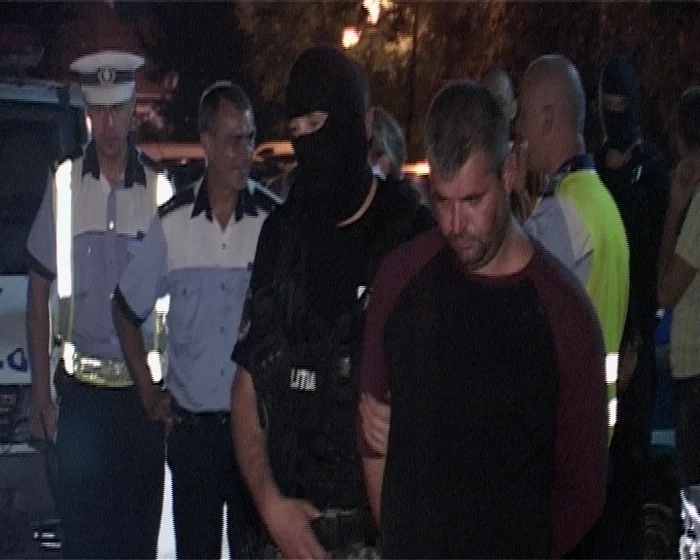 Cristi Ziman (35 de ani) riscă până la 7 ani de închisoare pentru ultraj şi deţinere şi transport de bunuri cu regim vamal
