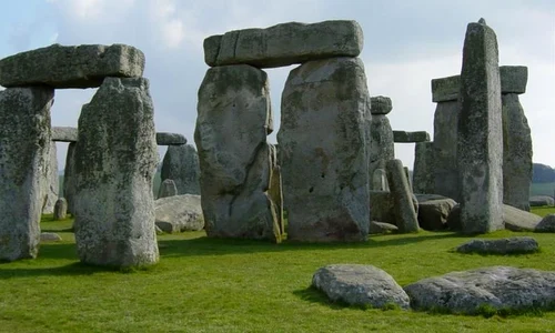 Artefacte descoperite lângã Stonehenge jpeg