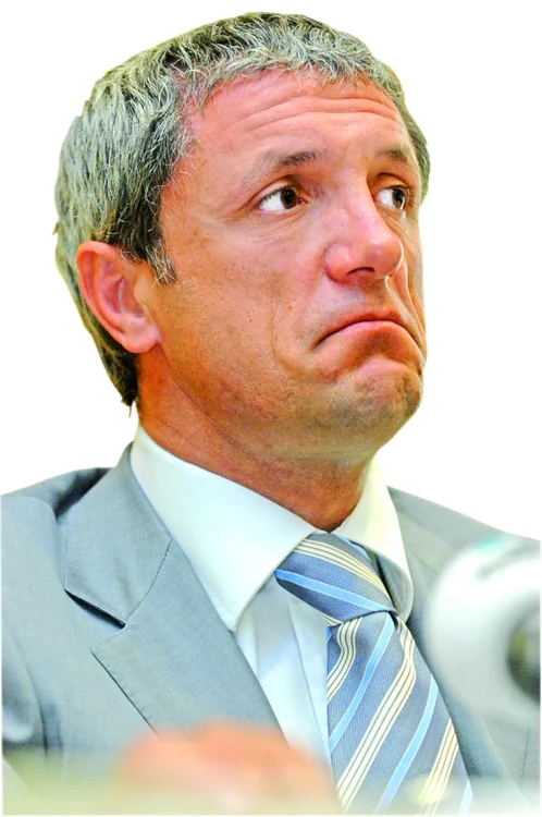 
    Gică Popescu l-a luat  sub aripa sa pe  Ronaldo acum 15 ani  