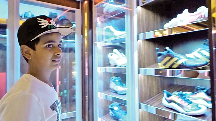 Adidaşi de un milion de dolari