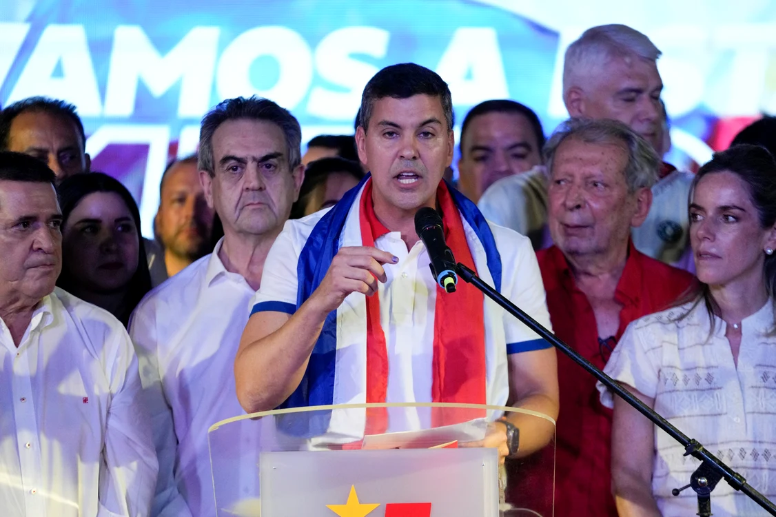 Economistul Santiago Pena a fost ales președintele Paraguayului FOTO Profimedia