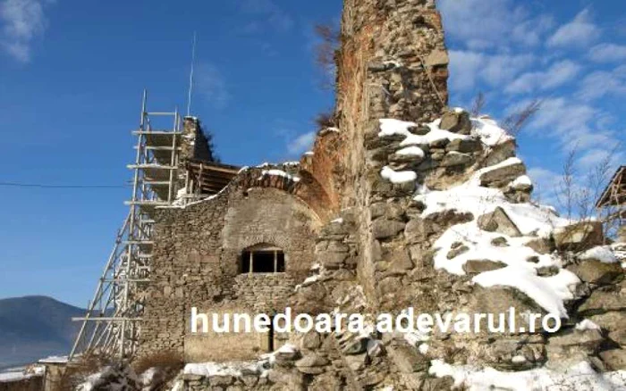 Cetatea Devei a fost redeschisă turiştilor. Foto: D. Guţă