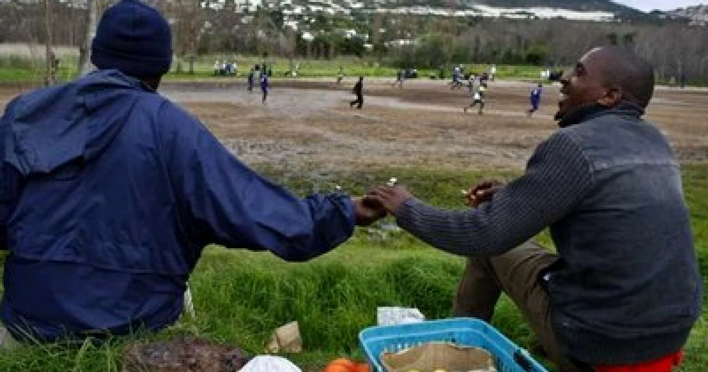 Fotbalul, una dintre puţinele bucurii pentru populaţia săracă din Africa de Sud