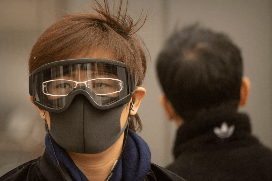 Furtuni dense de nisip au învăluit Beijingul: poluarea a atins un indice periculos - FOTO
