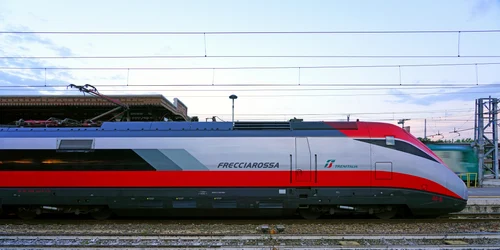 tren de mare viteza Frecciarossa shutterstock 1091971934 jpg