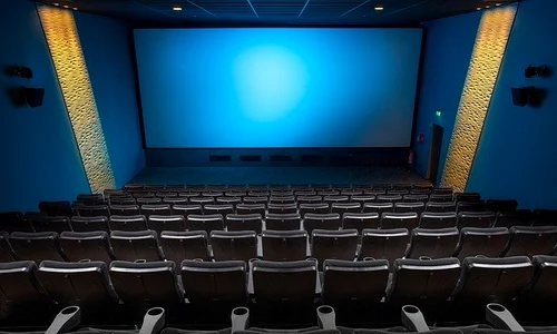 cinema 2502213 640 jpeg