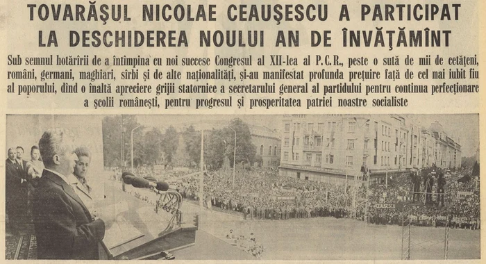 Cuvântarea lui Ceaușescu din balconul Operei. Fotograful a evitat Catedrala