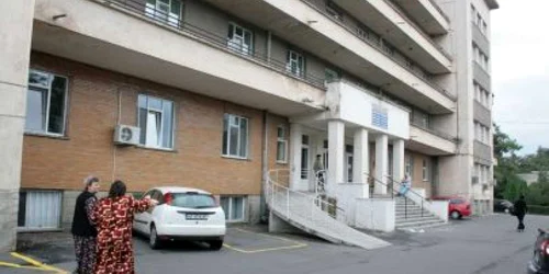 Pacientul sinucigaş s-a aruncat de la etajul doi al spitalului