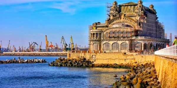 Cazinoul Faleza şi Portul Constanţa Sursa Facebook Primăria Constanţa