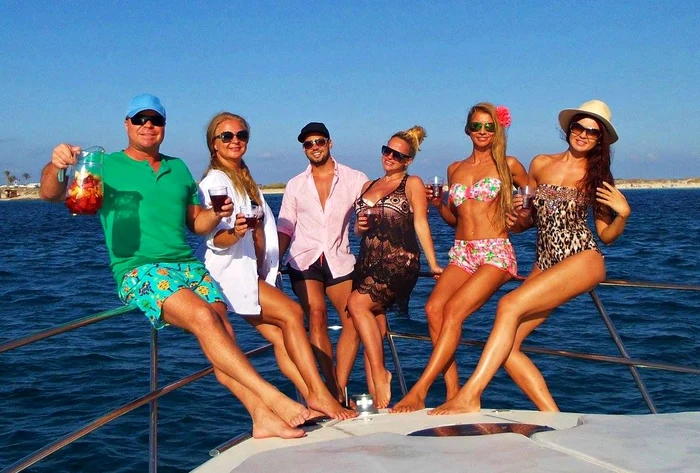 Anda Adam şi soţul ei, Sorin Andrei, se află în luna de miere în Ibiza