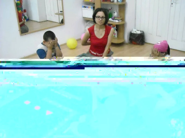 Copii cu autism la o şedinţă de terapie Foto Arhiva Adevarul