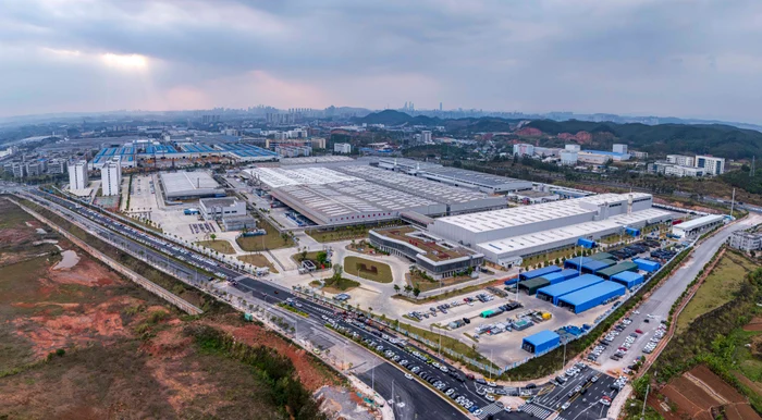  Vedere aeriană cu cea mai mare bază de producție de baterii a companiei BYD FOTO AFP