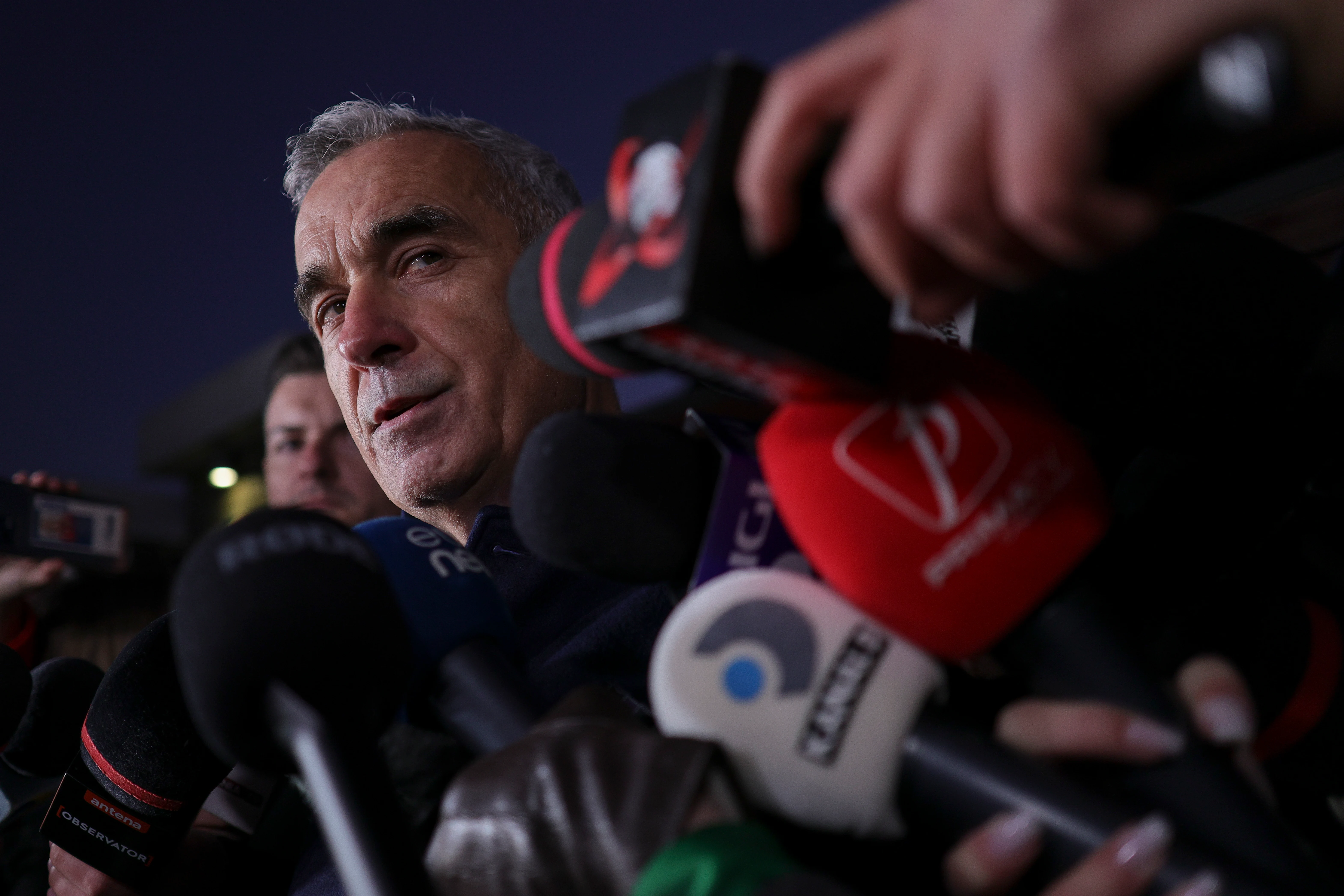 Călin Georgescu îl ia pe NU în brațe și neagă orice implicare în operațiunea angajării sale fictive în Austria