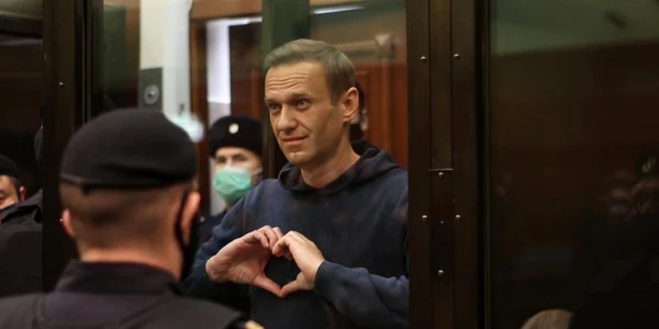 Aleksei Navalnîi la tribunal condamnat la trei ani şi jumătate de închisoare FOTO EPA-EFE / MOSCOW CITY COURT PRESS SERVICE
