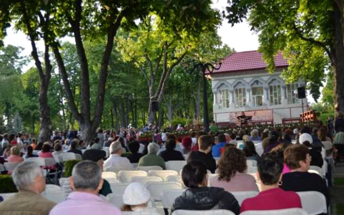 Prima ediţie s-a desfăşurat în 2014