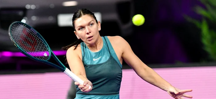 Simona Halep a pus racheta în cui  FOTO Facebook