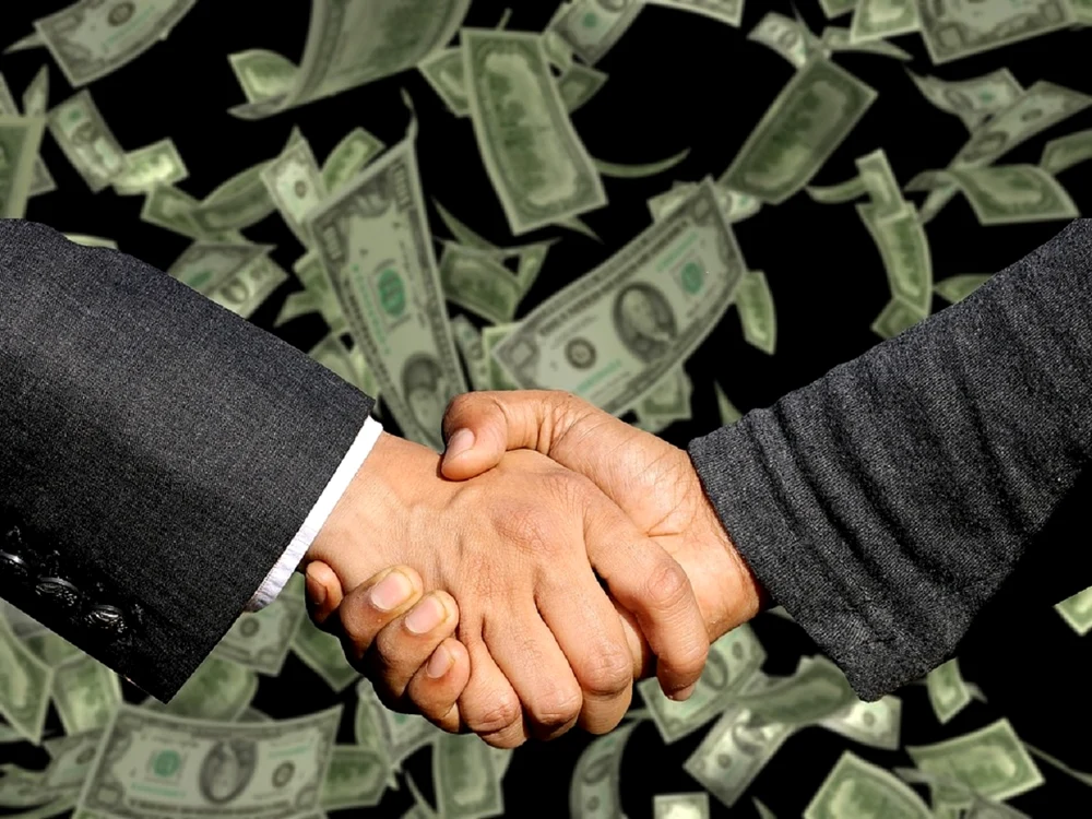 Legătura dintre data de naștere și partea financiară / foto: Pixabay