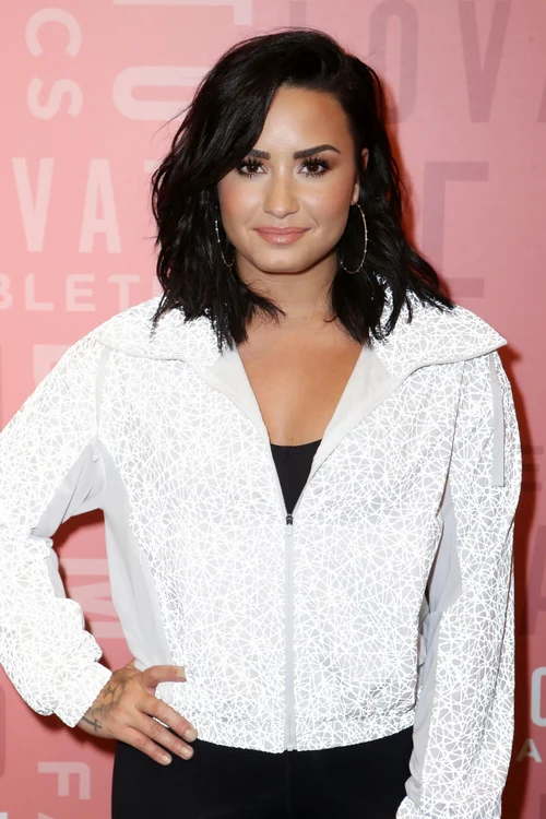 Demi Lovato visits Fabletics at The Village at Westfield Topanga jpeg