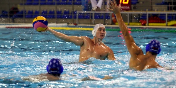Serbia a bătut națioanala României la polo