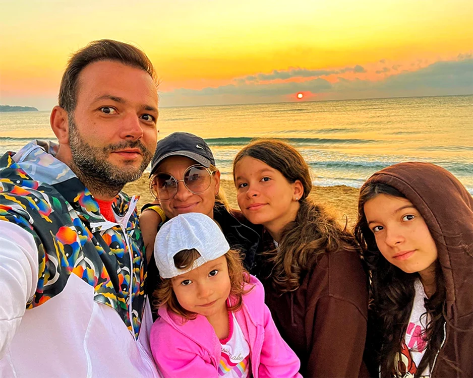 Prezentatorul și-a trezit familia la 5 dimineața ca să prindă și răsăritul