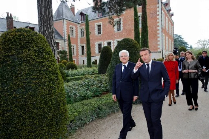 Emmanuel Macron si Sergio Mattarella la mormantul lui Leonardo da Vinci FOTO AFP