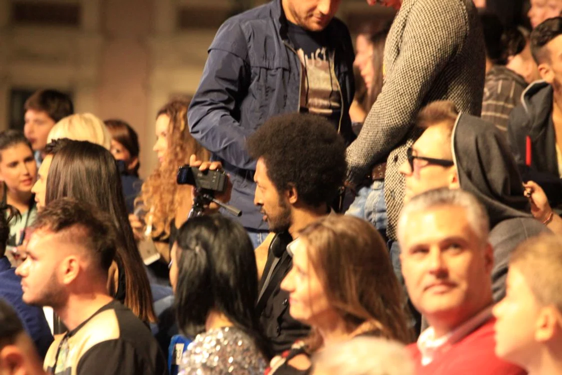 Kamara s-a agitat în permanenţă dorind să surprindă toate momentele importante ale show-ului
