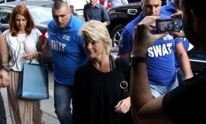Erika Eleniak în România jpeg