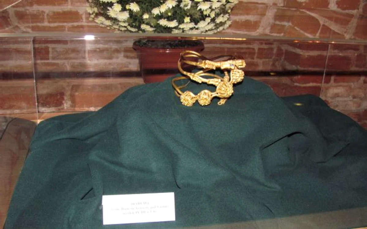 Diademă Buneşti-Avereşti