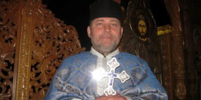 Părintele de la "Sfinţii Martiri Brâncoveni" este devotat slujirii în biserică