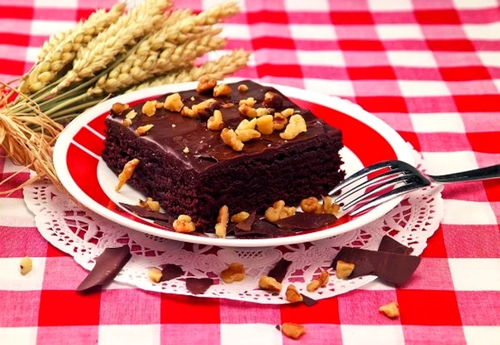 Iti prezentam cea mai buna reteta de negresa cu ciocolataclickpoftabuna.ro