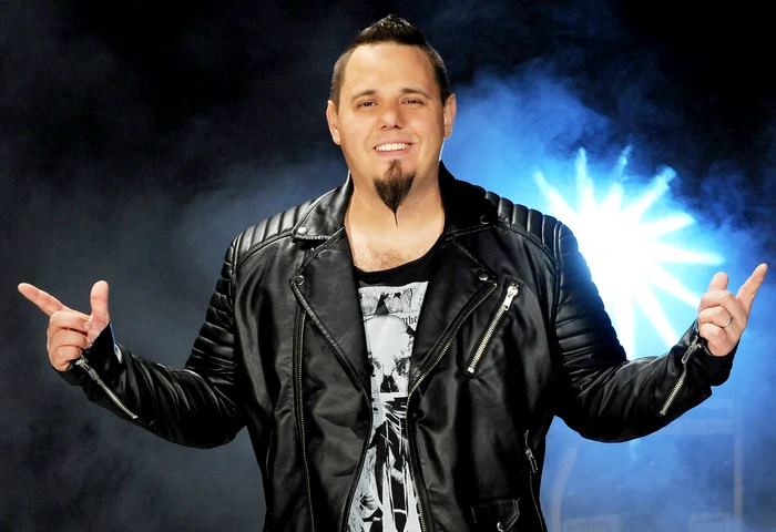 
    Ovidiu Anton este crescător de câini și are grijă de peste 20 de patrupezifoto: arhiva personală  