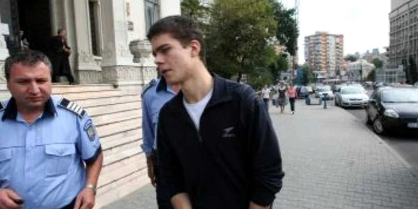 Craiova:Fiul poliţistului Dinu va fi acuzat de omor